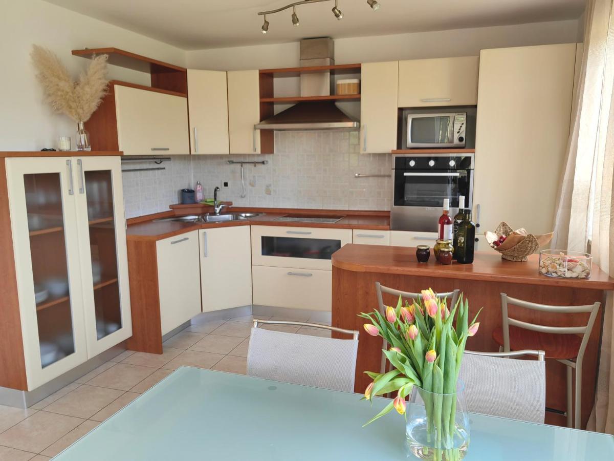 Sea View Apartment & Studio Apartment Bruno Umag Buitenkant foto